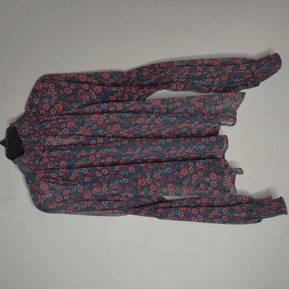 NWOT Endless Rose Women's Floral Blouse Size Small
